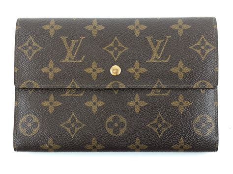 Louis Vuitton wallet catalog